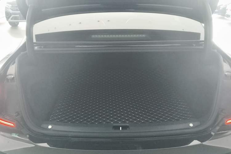 Used Volvo S90 2022 B5 Zhiyuan Luxury Edition Trunk