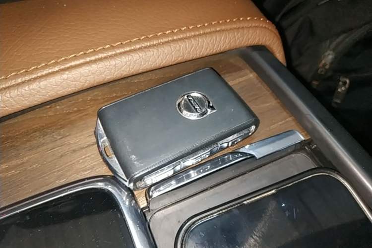 Used Volvo S90 2022 B5 Zhiyuan Luxury Edition Vehicle Key