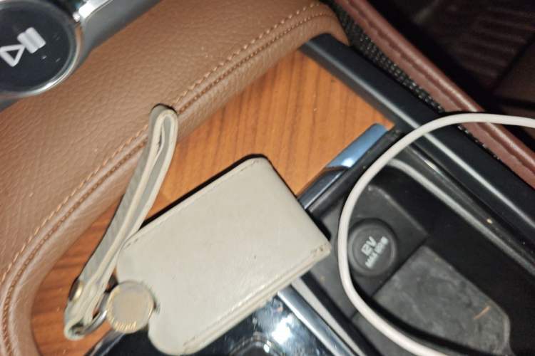 Used Volvo S90 2022 B5 Zhiyi Luxury Edition Vehicle Key