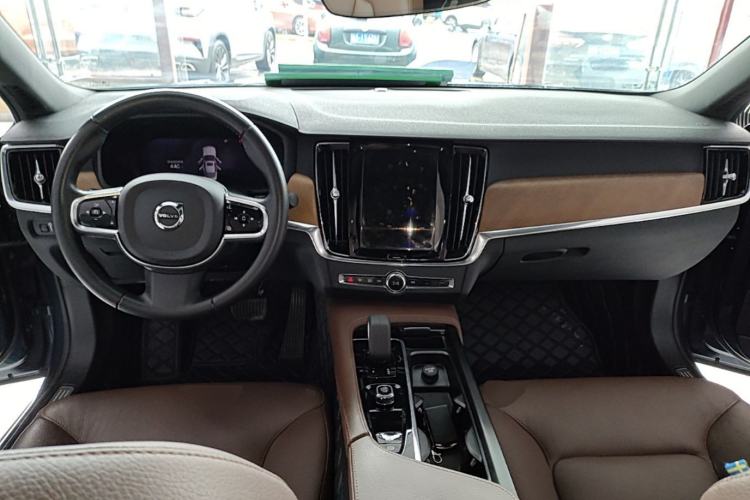 Used Volvo S90 2022 B5 Zhiyi Luxury Edition Center Console