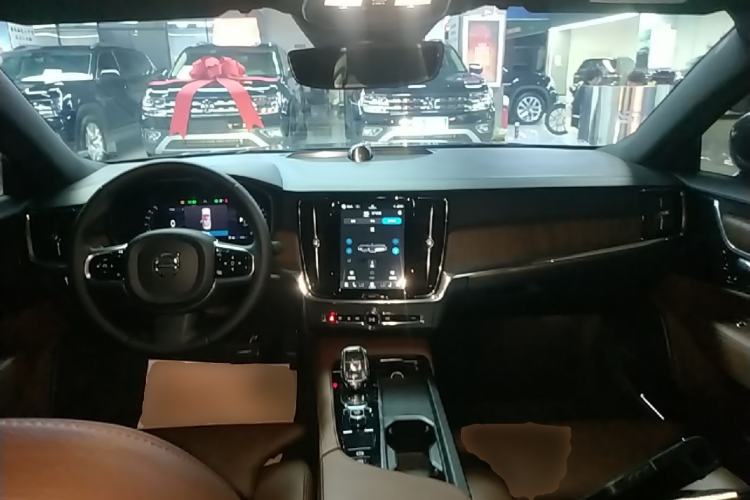 Used Volvo S90 2022 B5 Zhiyuan Luxury Edition Center Console