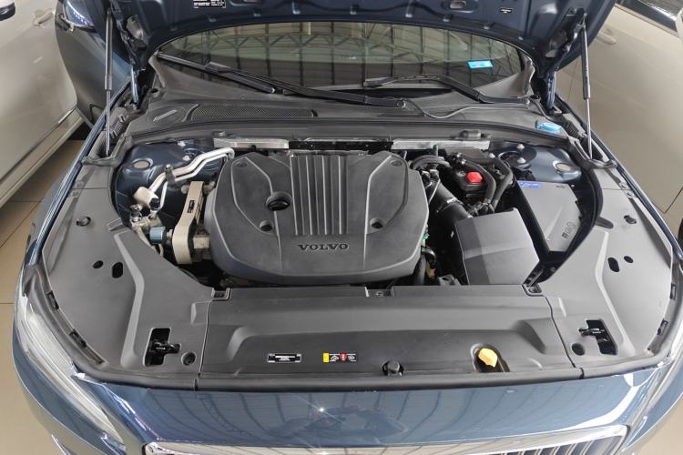 Used Volvo S90 2022 B5 Zhiyi Luxury Edition Engine Bay