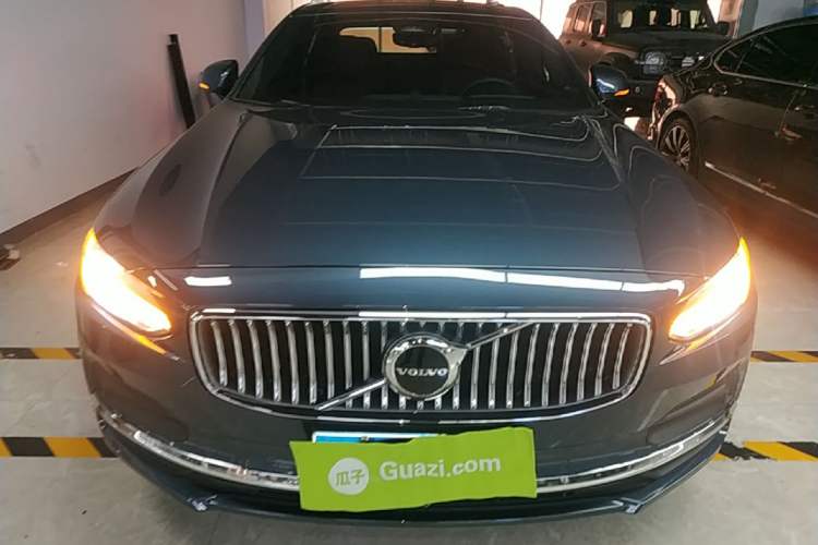 Used Volvo S90 2022 B5 Zhiyuan Luxury Edition Front