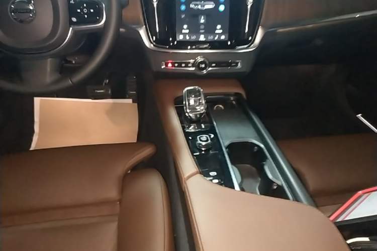 Used Volvo S90 2022 B5 Zhiyuan Luxury Edition Gear Lever
