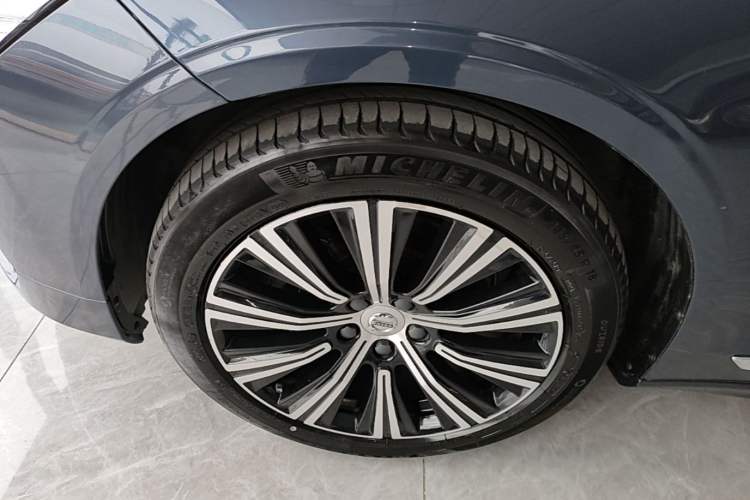 Used Volvo S90 2022 B5 Zhiyi Luxury Edition Left Front Wheel Hub