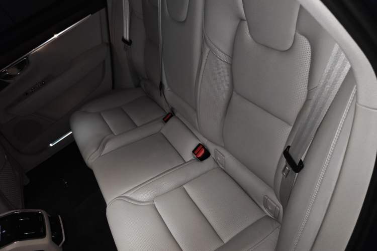 Used Volvo S90 2022 B5 Zhiya Luxury Edition Left Rear Seat