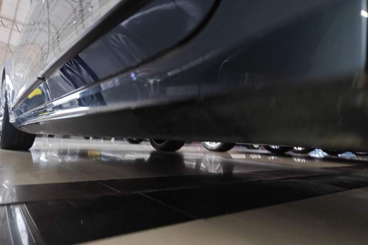 Used Volvo S90 2022 B5 Zhiyi Luxury Edition Left Side Sill