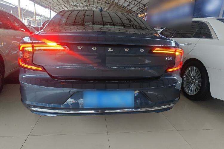 Used Volvo S90 2022 B5 Zhiyi Luxury Edition Rear