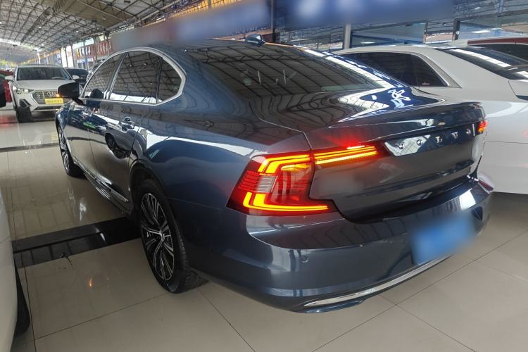 Used Volvo S90 2022 B5 Zhiyi Luxury Edition Rear Left 45 Deg