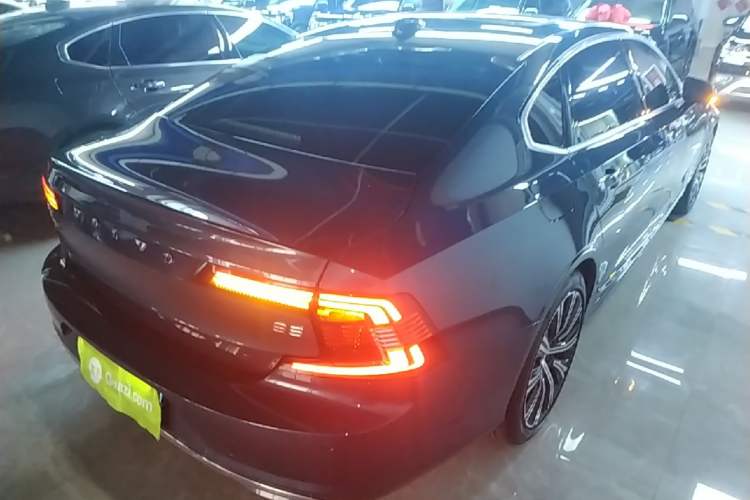 Used Volvo S90 2022 B5 Zhiyuan Luxury Edition Rear Right 45 Deg