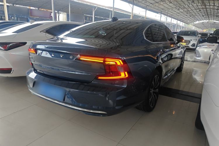 Used Volvo S90 2022 B5 Zhiyi Luxury Edition Rear Right 45 Deg