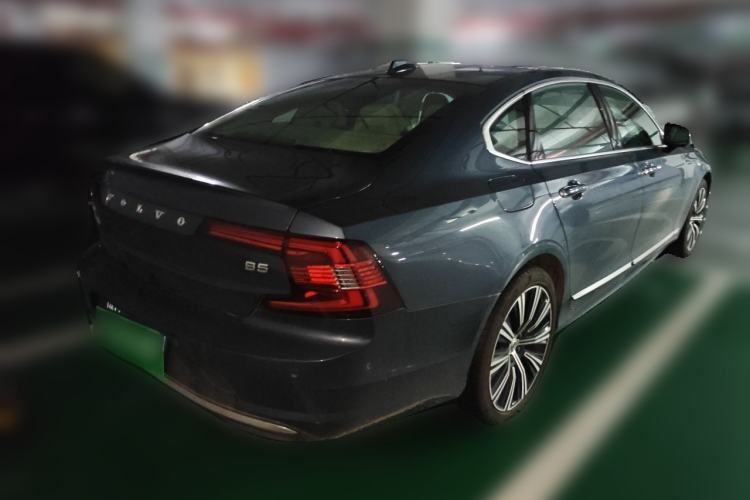 Used Volvo S90 2022 B5 Zhiya Luxury Edition Rear Right 45 Deg