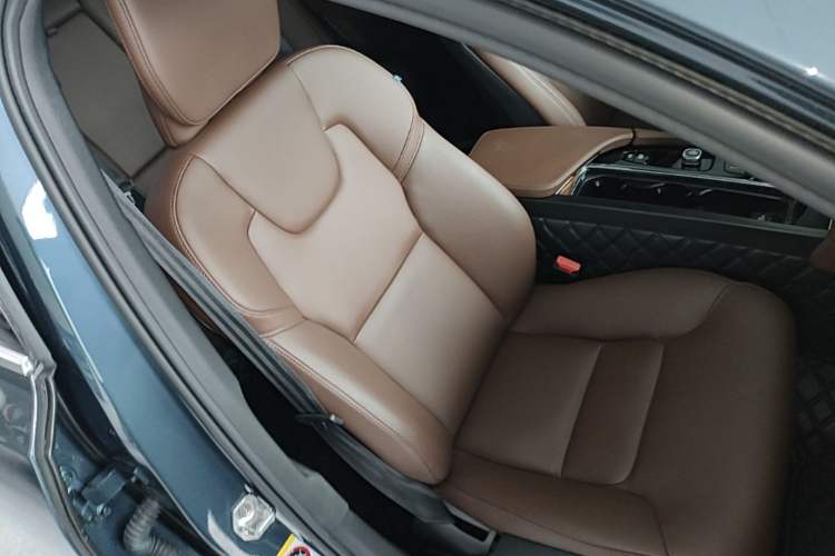 Used Volvo S90 2022 B5 Zhiyi Luxury Edition Right Front Seat