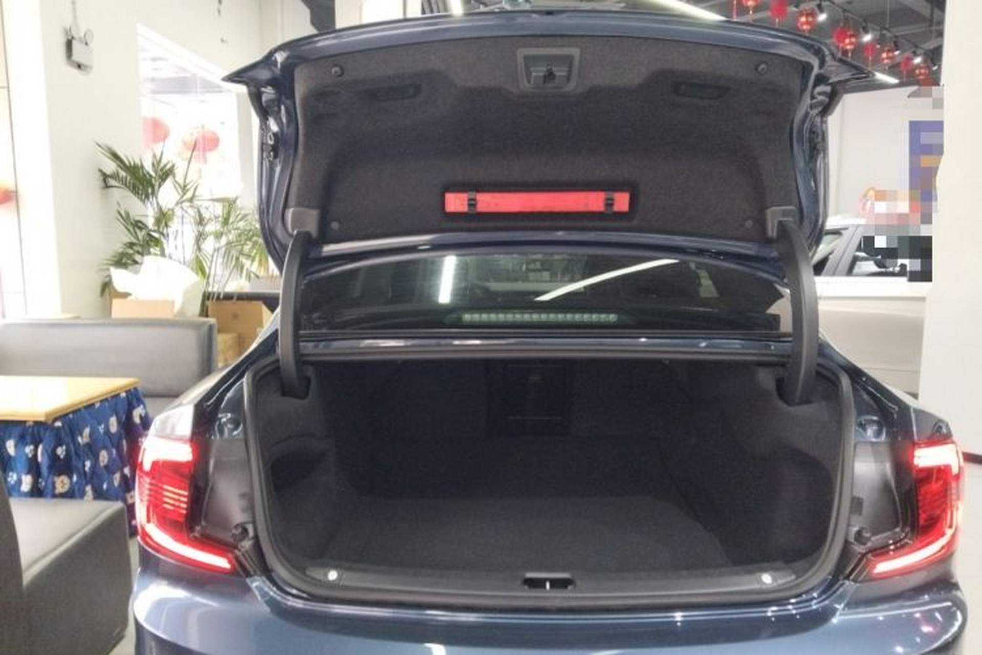 Used Volvo S90 2022 B5 Zhiyi Luxury Edition Trunk