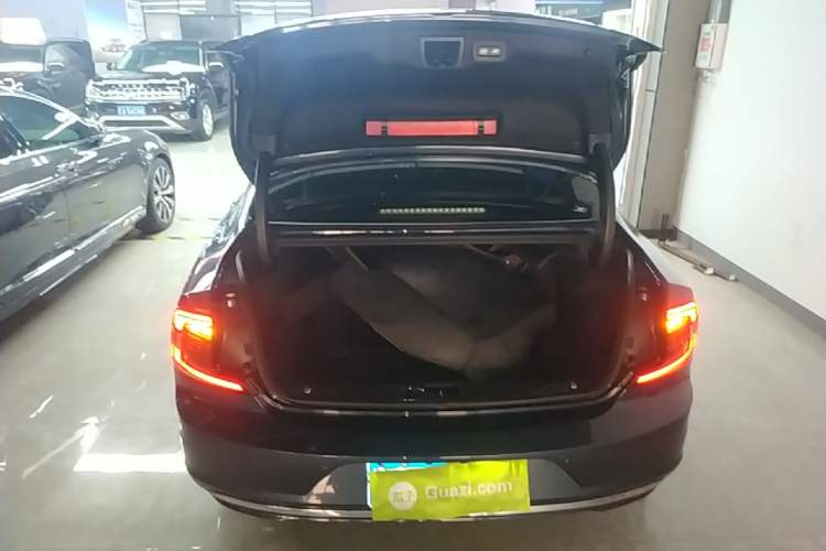 Used Volvo S90 2022 B5 Zhiyuan Luxury Edition Trunk