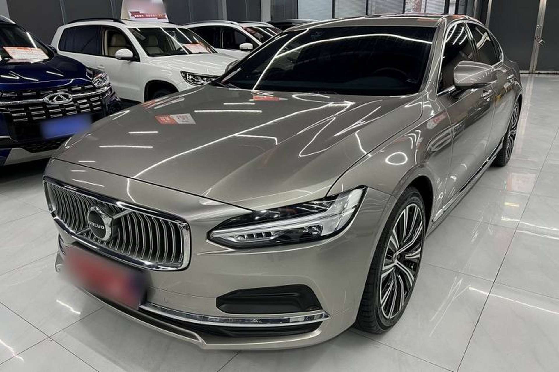 Used Volvo S90 2022 B5 Zhiyuan Luxury Edition Front Left 45 Deg