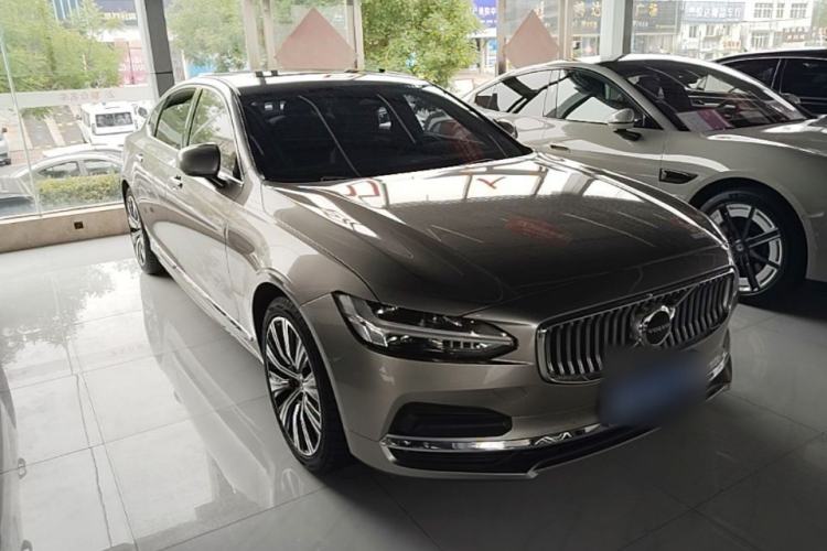 Used Volvo S90 2022 B5 Zhiyuan Luxury Edition Front Right 45 Deg