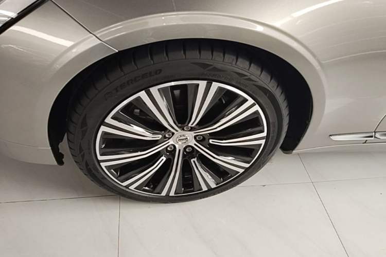 Used Volvo S90 2022 B5 Zhiyuan Luxury Edition Left Front Wheel Hub