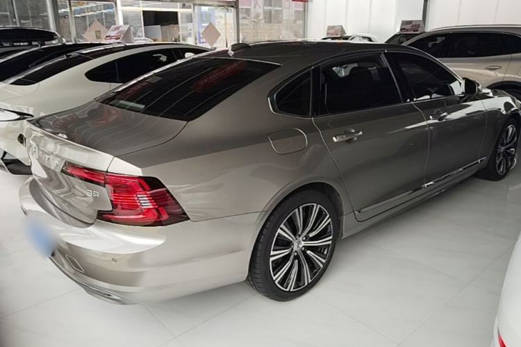 Used Volvo S90 2022 B5 Zhiyuan Luxury Edition Rear Right 45 Deg