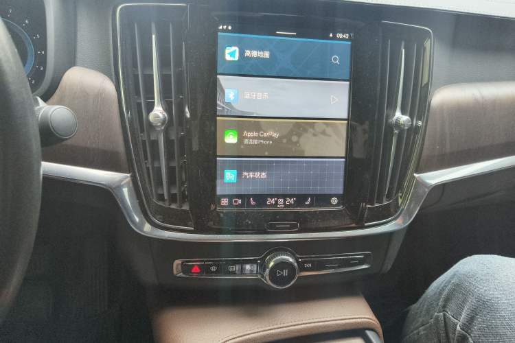 Used Volvo S90 2022 B5 Zhiyuan Luxury Edition Audio And AC Panel