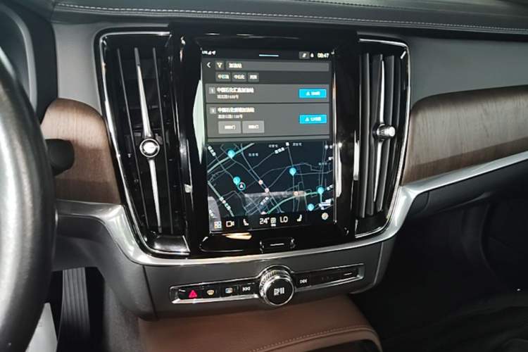 Used Volvo S90 2022 B5 Zhiyuan Luxury Edition Audio And AC Panel
