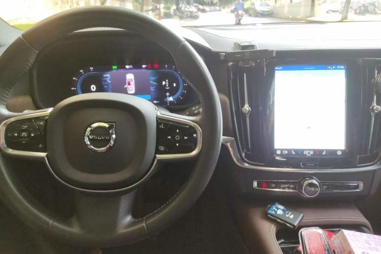 Used Volvo S90 2022 B5 Zhiyuan Luxury Edition Center Console