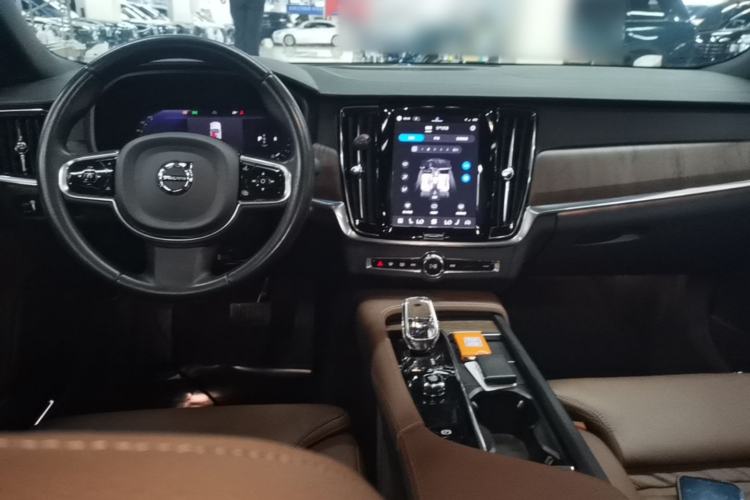 Used Volvo S90 2022 B5 Zhiyuan Luxury Edition Center Console