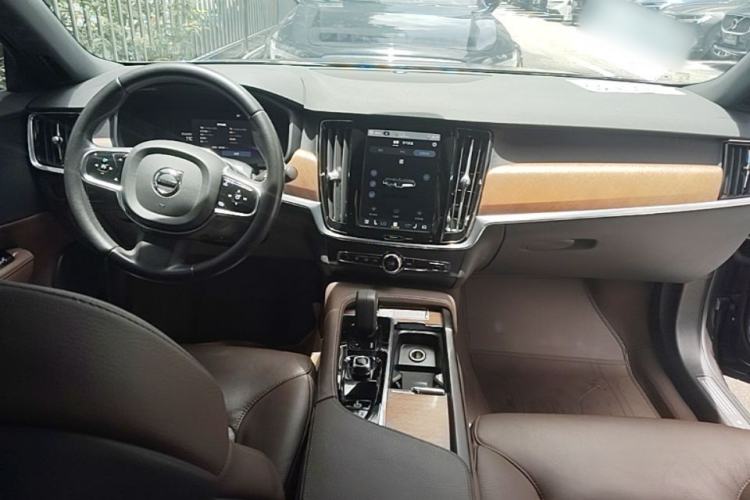 Used Volvo S90 2022 B5 Zhiyi Luxury Edition Center Console
