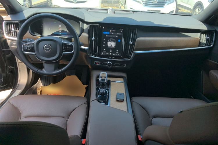 Used Volvo S90 2022 B5 Zhiyi Luxury Edition Center Console