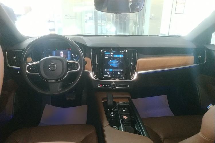 Used Volvo S90 2022 B5 Zhiyi Luxury Edition Center Console
