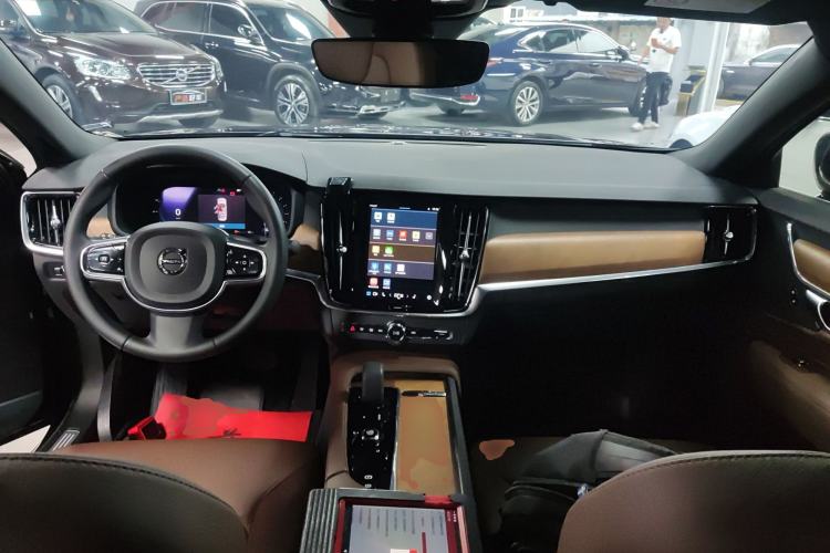 Used Volvo S90 2022 B5 Zhiyi Luxury Edition Center Console