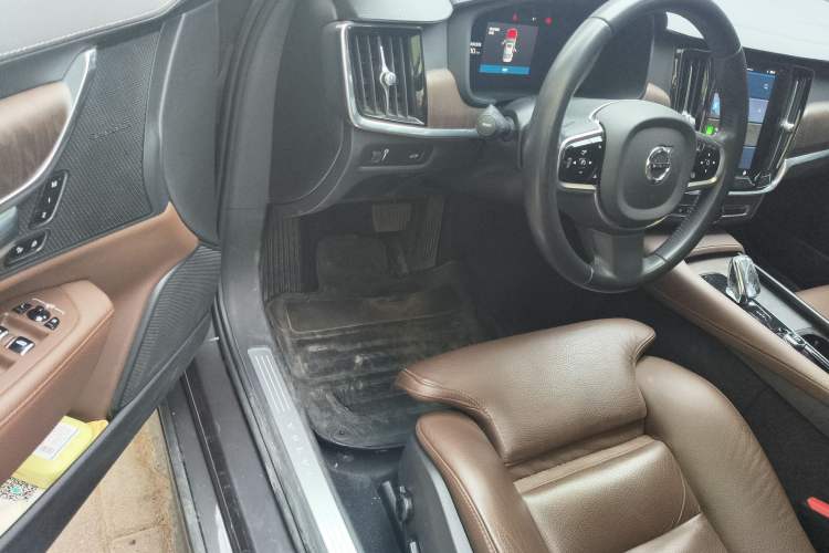 Used Volvo S90 2022 B5 Zhiyuan Luxury Edition Driver Seat