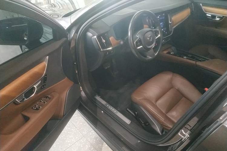 Used Volvo S90 2022 B5 Zhiyi Luxury Edition Driver Seat