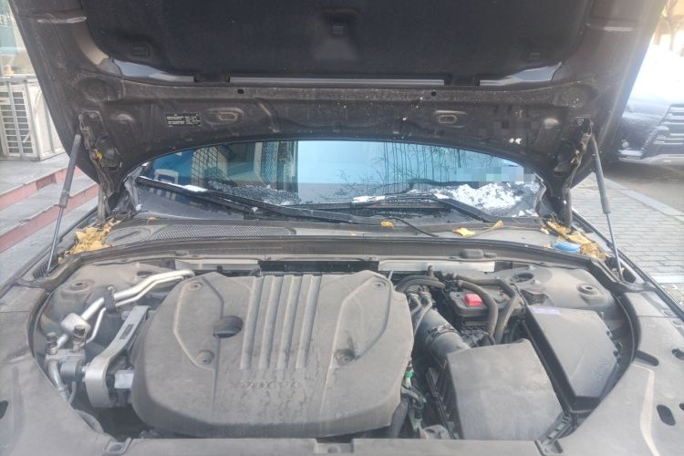 Used Volvo S90 2022 B5 Zhiyi Luxury Edition Engine Bay
