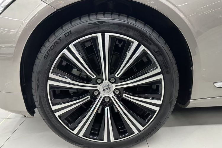 Used Volvo S90 2022 B5 Zhiyuan Luxury Edition Exterior 2