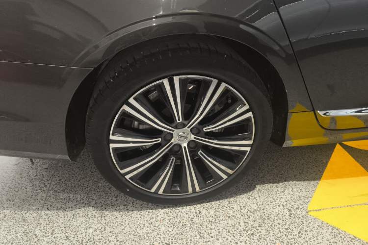 Used Volvo S90 2022 B5 Zhiyuan Luxury Edition Exterior 3