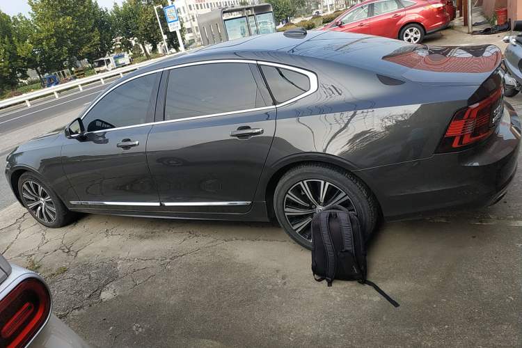 Used Volvo S90 2022 B5 Zhiyi Luxury Edition Exterior 3