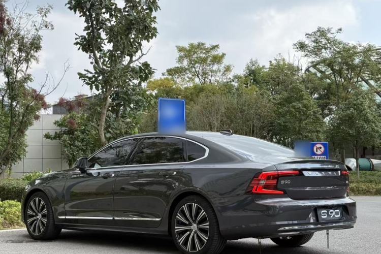 Used Volvo S90 2022 B5 Zhiyuan Luxury Edition Exterior 4