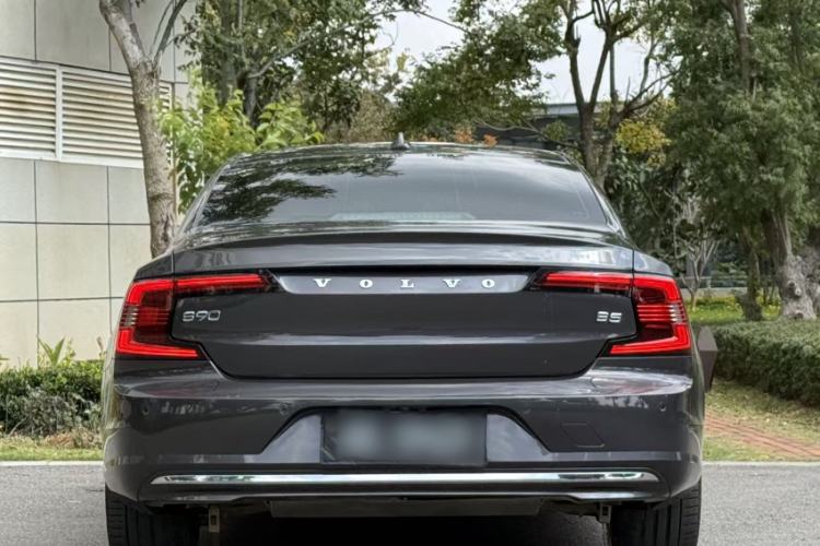 Used Volvo S90 2022 B5 Zhiyuan Luxury Edition Exterior 5