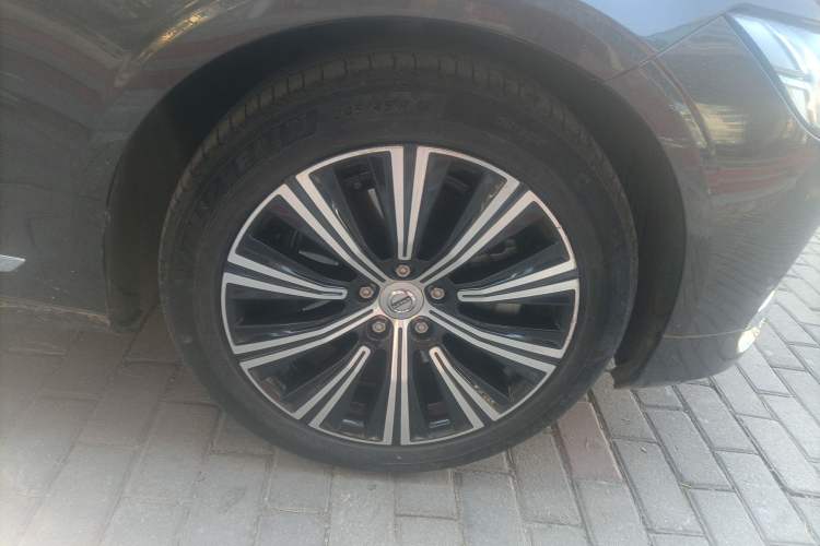 Used Volvo S90 2022 B5 Zhiyi Luxury Edition Exterior 7