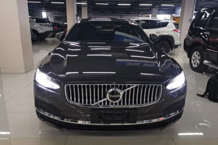 Used Volvo S90 2022 B5 Zhiyuan Luxury Edition Front