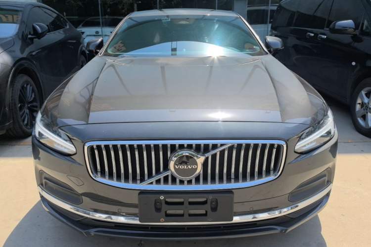 Used Volvo S90 2022 B5 Zhiyi Luxury Edition Front