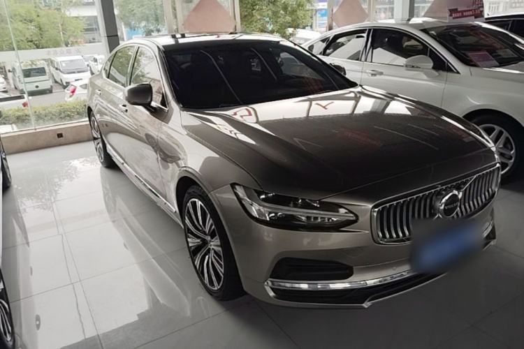 Used Volvo S90 2022 B5 Zhiyuan Luxury Edition Front Right 45 Deg