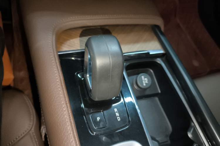 Used Volvo S90 2022 B5 Zhiyi Luxury Edition Gear Lever