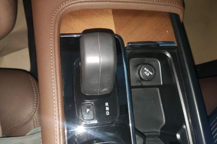 Used Volvo S90 2022 B5 Zhiyi Luxury Edition Gear Lever