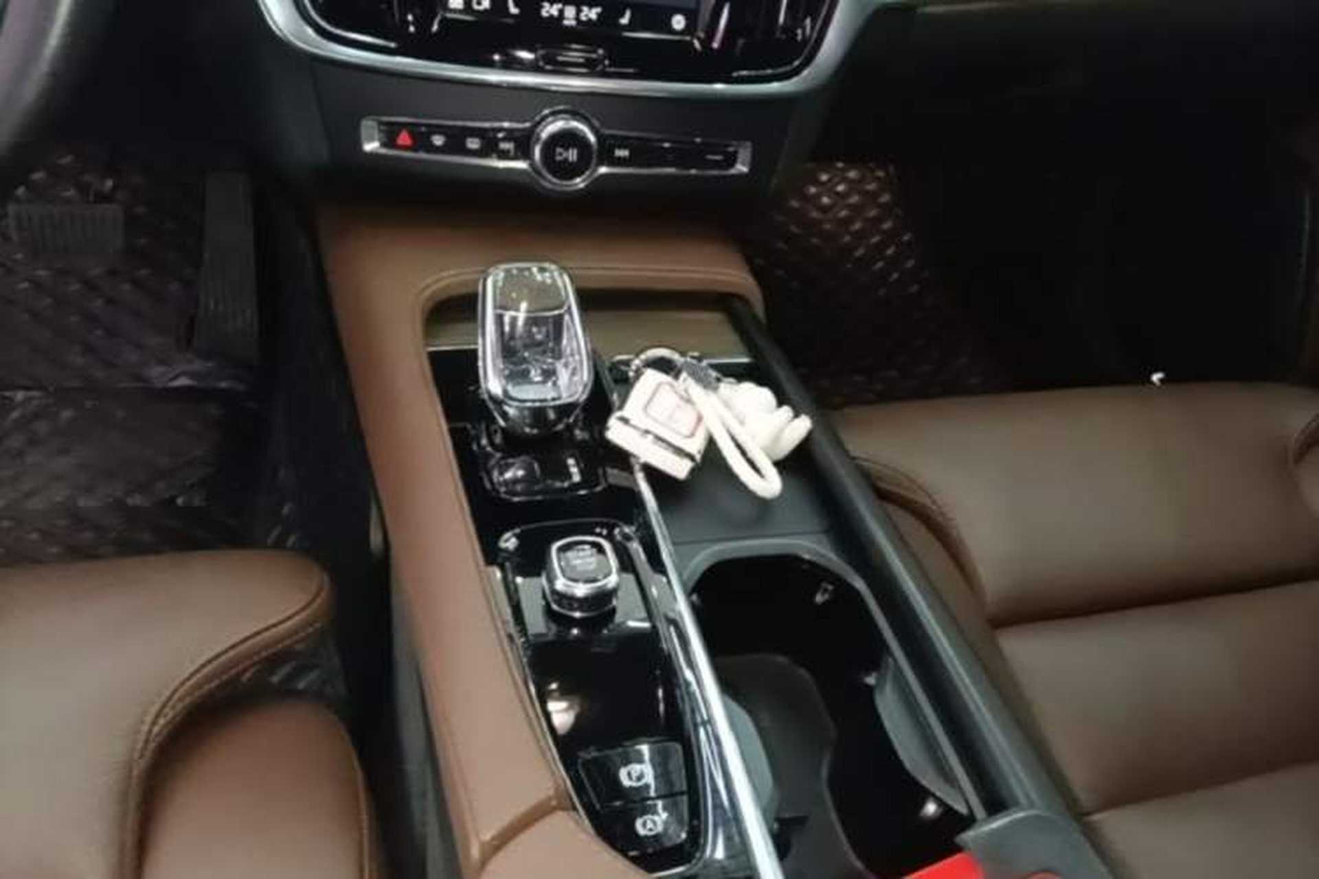 Used Volvo S90 2022 B5 Zhiyuan Luxury Edition Gear Lever