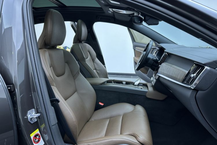 Used Volvo S90 2022 B5 Zhiyuan Luxury Edition Interior 3