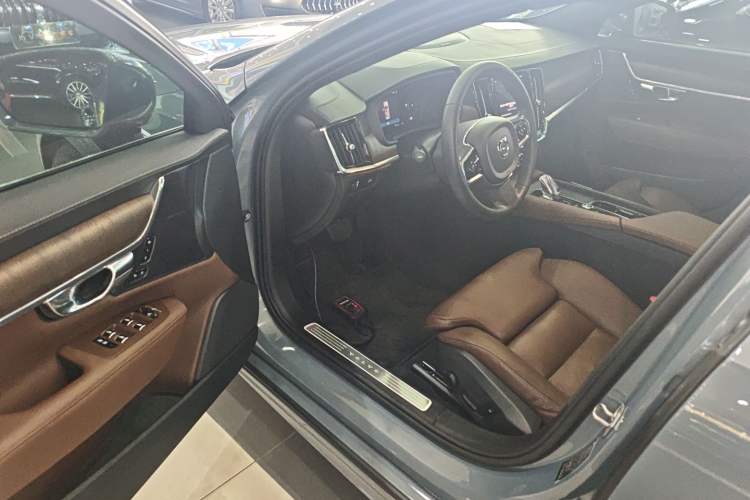Used Volvo S90 2022 B5 Zhiyuan Luxury Edition Interior 3