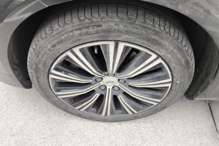 Used Volvo S90 2022 B5 Zhiyi Luxury Edition Left Front Wheel Hub