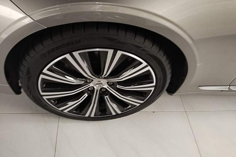 Used Volvo S90 2022 B5 Zhiyuan Luxury Edition Left Front Wheel Hub